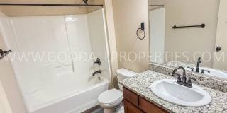 Rent Special: 2-Bedroom, 2-Bath Condo in Ankeny with Detached Garage! Gallery 9