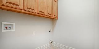 Gorgeous Rogers Home! Gallery 22