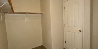 Beautiful 4 bedroom home in the neighborhood of Canyon De Flores! Gallery 15