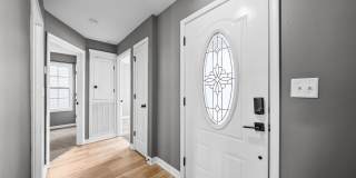 Pet Friendly Three Bedroom! Gallery 7