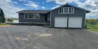 Stunning Water View House for Rent Gallery 1