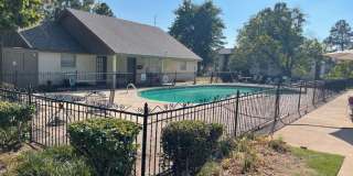 3 bed upstairs condo in Norman, community pool and plenty of parking! Gallery 17