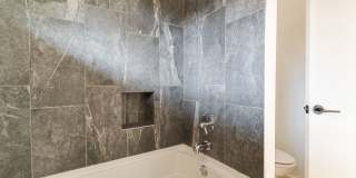 Beautiful Home in Nichols Hills + 3 bedrooms Gallery 26