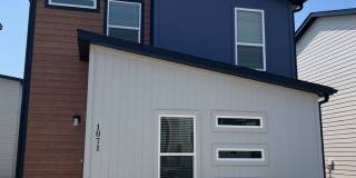 Featherston Village - Modern Living - LEASING SPECIAL! Gallery 1