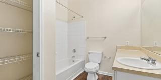 Indigo Pointe Apartments Gallery 9