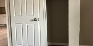 210 West Blacklidge Drive - 1 Gallery 7