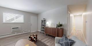 Acoma Square Gallery 19