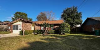 New Listing in Shalimar! Gallery 1