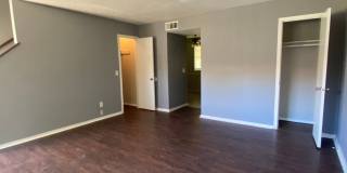 2 Bedroom 1.5 Bath Apt at the Monterey Square Apts NW OKC Gallery 8