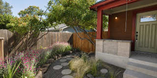 Heart of Bend Oasis: 3-Bedroom Home with Live-Edge Accents, New Carpet, and Fenced-In Parking Gallery 3