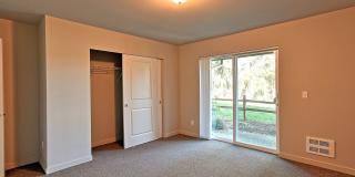 Spacious Townhome Near Silver Lake! Gallery 11