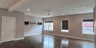 Modern 3-Level North Side Townhome with Garage Gallery 13