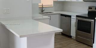 8820 Fontainebleau Blvd Gallery 1