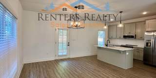 3 Bedroom House with Privacy Fence Gallery 29