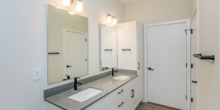 Arboretum West Gallery 82