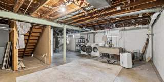 Beautiful Arlington Home South of Lane Gallery 37