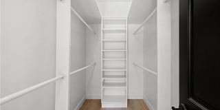 6016 N Woodlake Avenue Gallery 15