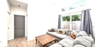 133 &amp; 135 Foothill Gallery 23