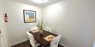 Wilshire Park Gallery 7