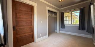 Fabulous Bankers Hill location 3 Bedroom Top-floor duplex unit Gallery 10