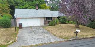 Charming Single‑Level Home on a Spacious Lot Gallery 1