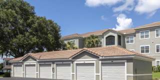 Lake's Edge Apartments Gallery 21