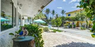 309 Oak St Gallery 18