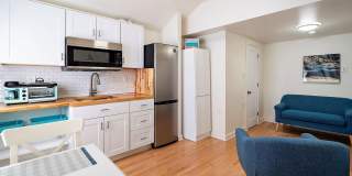 32 Leonard Avenue unit: Back House Gallery 1