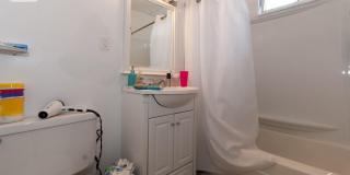 Gorgeous Brighton Townhouse (<$1000 per person!!) available 9/1/26 Gallery 10