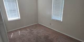 Great location 3 bed 1 bath with appliances! Gallery 7