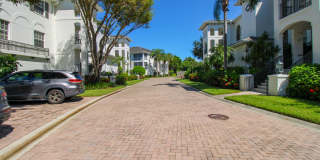 BEACH CLUB***BREAKWATER OF PELICAN BAY***3 BEDS/2.5 BATHS***FURNISHED SEASONAL*** Gallery 4