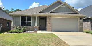 Spacious 3-Bedroom Home - Parkwood Commons Gallery 1