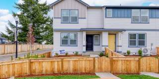 Modern 1-Year-Old NEW CONSTRUCTION 3 BR, 2.5 BA DR Horton Townhome with Community Playground Gallery 1