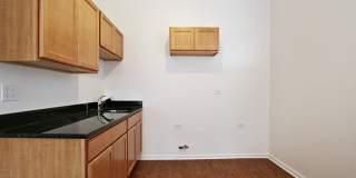 4820 S Michigan Ave Gallery 16