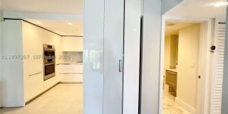 7832 Collins Ave Gallery 7