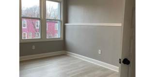 799 Linnard Street Gallery 11