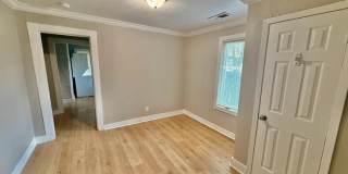 2206 Lyon Avenue Gallery 4