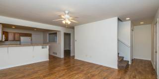 202 E 20th - 4-Bed/3-Bath Townhouse - Walking distance to stadium! Gallery 5