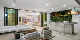 310 SE 11th Ave 310 SE 11th Ave Gallery 7