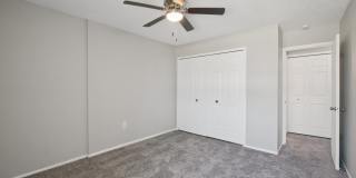 Rochester Square Gallery 17