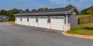 Cove at Covington Center - Apartments & Townhomes Gallery 4