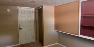 Pleasant Valley 5 Bedroom Gem with AC! Gallery 18