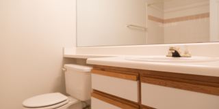 Conveniently Located Modern Two Bedroom Condo For Rent in Westwood Condominiums Gallery 7