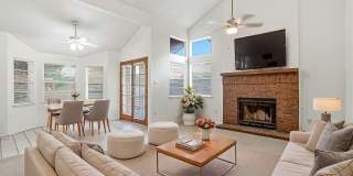 10902 YOGI BERRA Circle Gallery 9