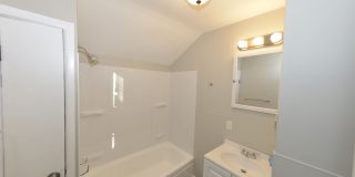 1517A Waverly Street Gallery 11