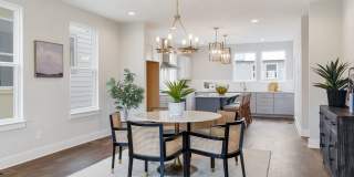 Beautiful Charlotte Park Townhome With Two Car Garage Gallery 12
