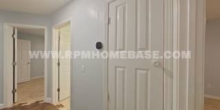 Charming 3-Bedroom Home with Brand New Windows, Garden Yard and Coffee Bar in Navarre Gallery 12