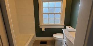 212 GRENADINE Street Gallery 11