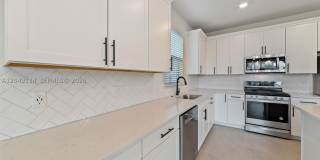 4470 Waterside Dr Gallery 8