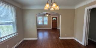 Adorable 2/1 Bungalow in Murray Hill Ready Now! Gallery 14